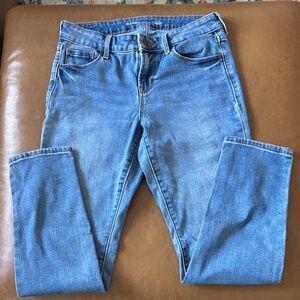 Old Navy mid-rise power slim straight Jean